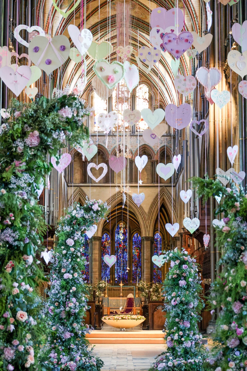 Salisbury Cathedral Wiltshire Hope A Festival Of Flowers