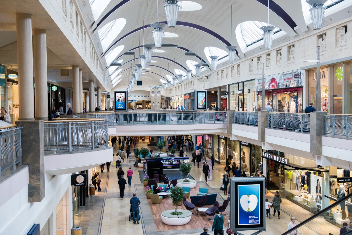 Bluewater Shopping Centre, Kent - Interior Mall © David Hares ...