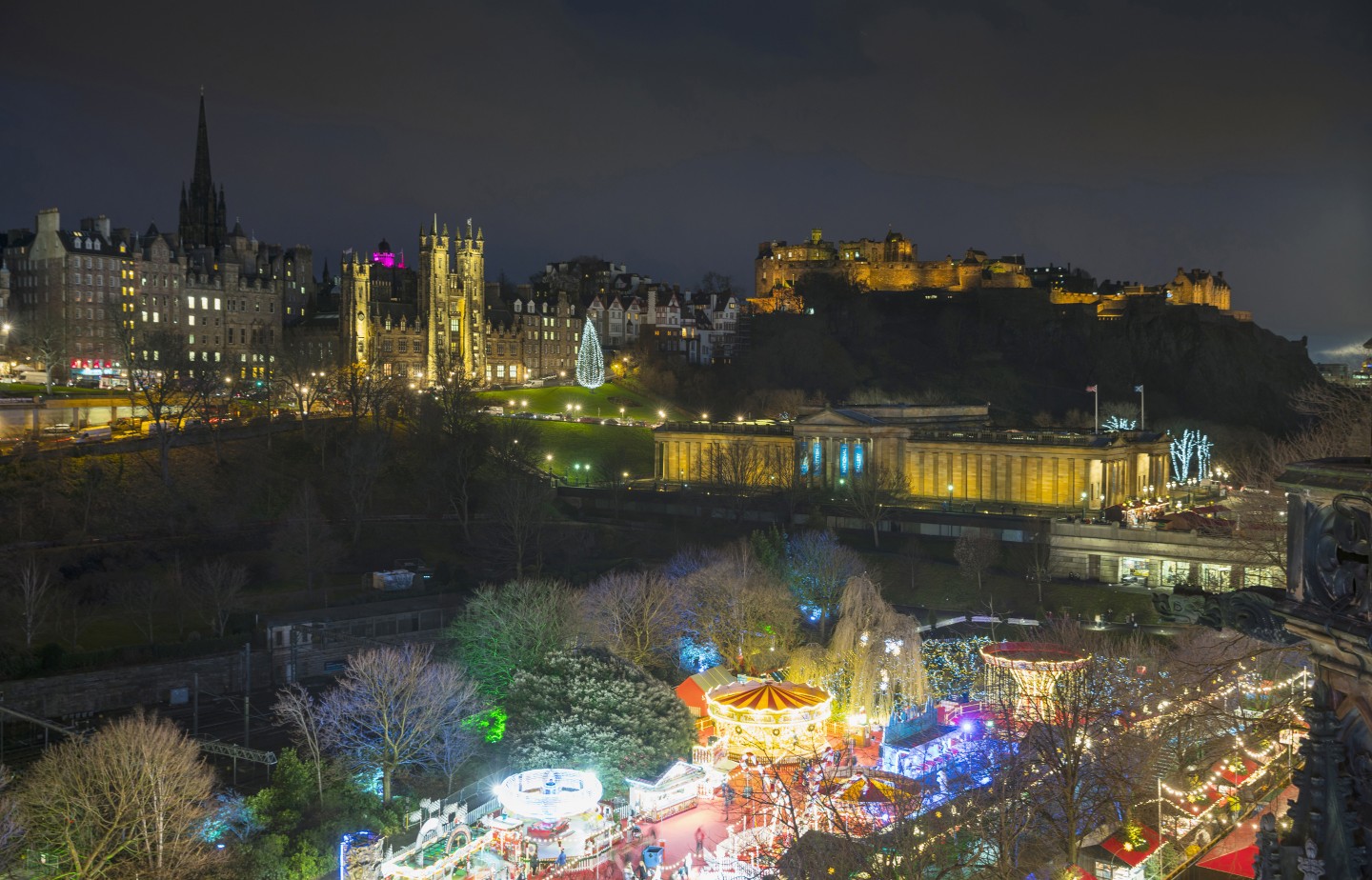 EdinburghScotlandViewofEdinburghCastleandChristmasMarketfrom