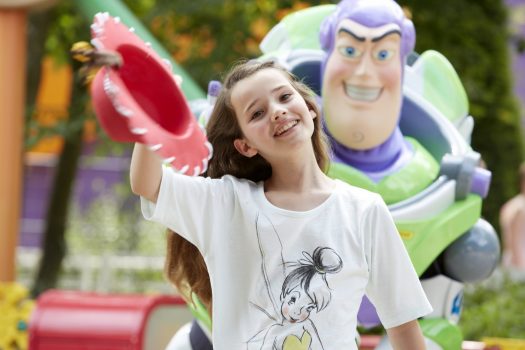 Buzz Lightyear and Girl ©Disney