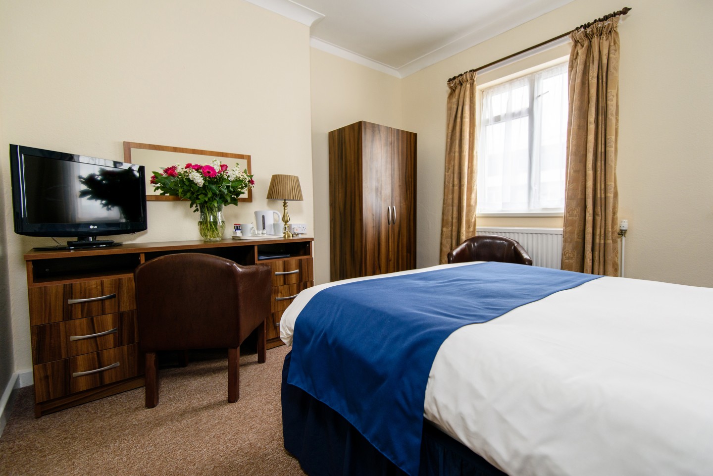 The Imperial Hotel, Eastbourne_Holdsworth Hotels - Bedroom (02_NCN ...